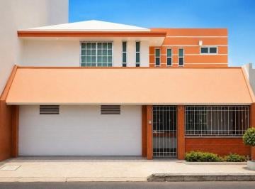 bfa2d212e9ff75386a56b629dcb5cc36026e438799828b45db0ed7b4d4542cac · Casa en Venta en Veracruz con Ampio Jardin Fracc. Virginia