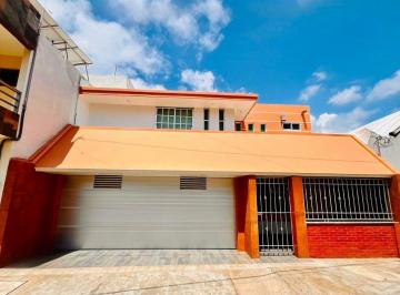 330442e4a9ee3969e681fe38cf8ac547bb7bed143f142266be8559124752271b · Casa en Venta en Veracruz con Ampio Jardin Fracc. Jardines de Mocambo