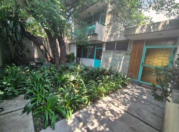 Yaquis 77 - Jardín Frontal.jpeg · Casa con Jardín en Acatlán