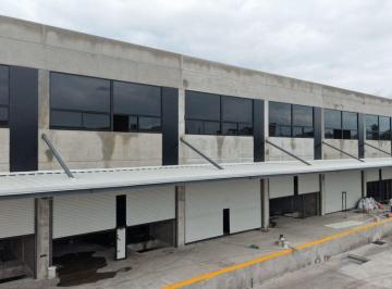 Bodega comercial · 437m² · 2 Estacionamientos · Bodega en Venta / Renta en Lomas de Zapopan, Zapopan