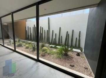 ab34353b86037401f6fa17443102442a5dfe3bd60ea9b8bed5e56e36627e6a88 · Juriquilla, Casa en Renta o Venta en Cumbres del Lago con Moderno Diseño.