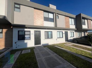 c150e2e63ea16770648b8415d22c19b0935be509caae0a774822d45274aa55e5 · Casa en Renta en Privada con Alberca y Vigilancia 24 Hrs