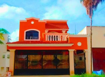 Casa · 230m² · 4 Recámaras · 2 Estacionamientos · Casa - Santa Fe