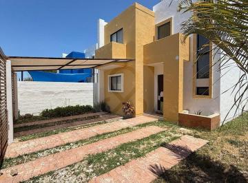 Casa · 174m² · 3 Recámaras · 2 Estacionamientos · Casa en Venta en San Pedro Cholul