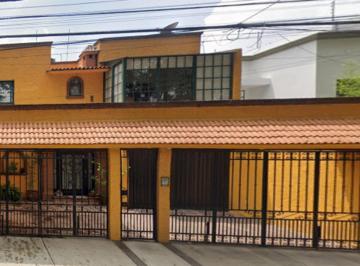 Casa de 5 habitaciones, Coyoacán · Venta de Casa en Coyoacan Romero de Terreros Cda de Omega