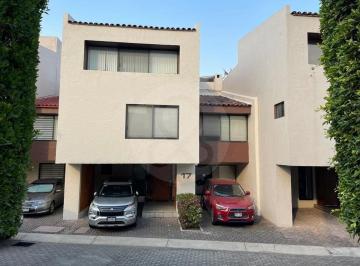 Casa en condominio · 300m² · 3 Recámaras · 4 Estacionamientos · Casa en Condominio en Venta en San Jerónimo Lídice