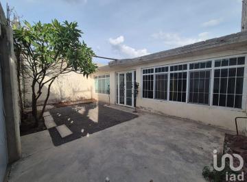 Casa · 120m² · 2 Recámaras · 1 Estacionamiento · Venta de Casa en Jardines de Azucenas Queretaro