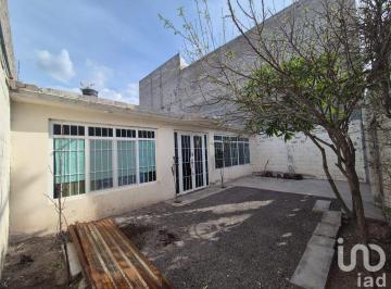 Casa · 120m² · 2 Recámaras · 1 Estacionamiento · Venta de Casa en Jardines de Azucenas Queretaro
