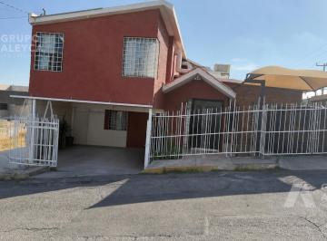 Casa · 225m² · 4 Recámaras · Casa en Los Frailes