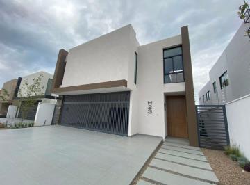 Casa de 4 habitaciones, León · Casa en Renta en El Molino, Club de Golf