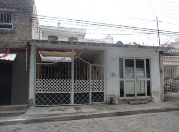 Casa de 4 habitaciones, Zapopan · Casa en Venta en Miramar.