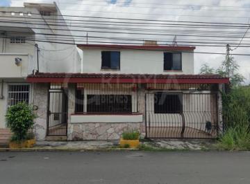 Casa · 180m² · 3 Recámaras · 1 Estacionamiento · Casa en Venta en Av Cuauhtémoc