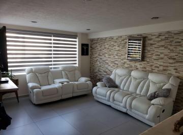 Casa · 305m² · Casa en Venta en Col. Casa Blanca, Metepec.