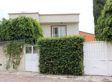 78a33f34c0b48e252a0ec707b75ca9a8ed1356fd539d427e68dee6f5b078f834 · Casa en Venta en San Miguel de Allende, en Privada con Terraza y Jardín.