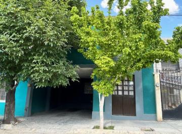 Casa de 4 habitaciones, Saltillo · Amplia Casa en Venta en Mirasierra Primer Sector
