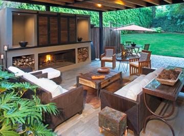 Casa de 5 habitaciones, Valle de Bravo · Espectacular Casa en Avándaro Estilo Colonial Mexicano | Terrazas y Gran Jardín