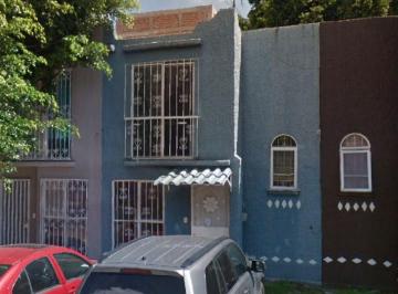 Casa de 3 habitaciones, León · Casa de 75 m² con 3 Recámaras en Venta en El Rosario