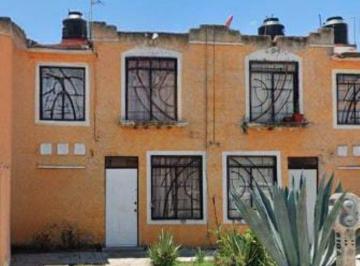 Casa de 2 habitaciones, León · Casa de 80 m² con 2 Recámaras en Venta en Praderas del Bosque