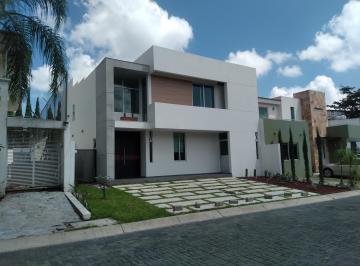 Casa de 3 habitaciones, Zapopan · Bella Residencia Sólo 1.5 Años Dentro Periferico