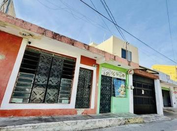 Casa · 111m² · 2 Recámaras · Propiedad en Venta a Pasos de La Iglesia en Barrio de San Francisco, Campeche