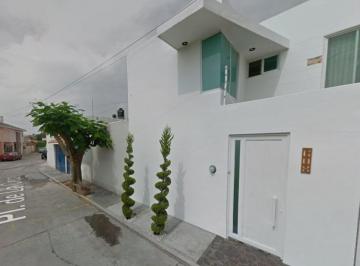 Casa de 3 habitaciones, Irapuato · Casa de 125 m² con 3 Recámaras en Venta en Las Plazas