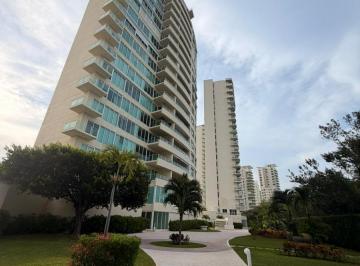 Departamento · 160m² · 2 Recámaras · 2 Estacionamientos · Departamento en Venta en Isola, Puerto Cancún