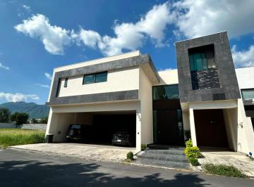 Casa de 4 habitaciones, Monterrey · Casa en Venta, Privada El Uro, Carretera Nacional