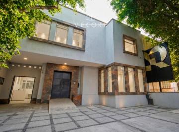 1 · Casa Adapatada a Oficinas en Venta, Col. Americana, Guadalajara