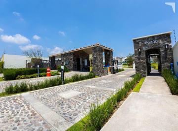 Terreno / Lote · 110m² · Terreno en Esquina, Listo Para Construir!