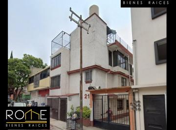Casa de 4 habitaciones, Coyoacán · Casa en Venta en Calle San Isauro Colonia Pedregal de Sta Úrsula en Coyoacán
