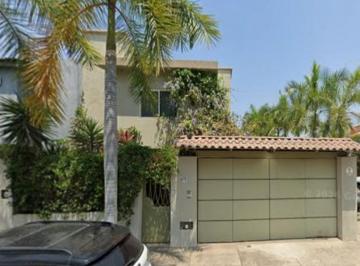 Casa de 4 habitaciones, Puerto Vallarta · Excelente Propiedad en Lago Victoria 217, Fovissste 100, Fluvial Vallarta, 48312, Puerto Vallarta, J