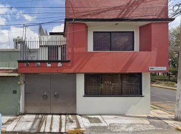 Casa de 1 habitación, Toluca · Casa en Venta en La Calle José Manuel Herrera 145, en a Col. Morelos - en"Toluca", Estado de México.
