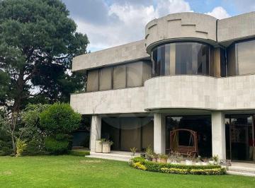 Casa · 1700m² · 3 Recámaras · 14 Estacionamientos · Casa en Venta en Bosque de Las Lomas