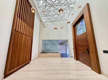 Casa · 1304m² · 4 Recámaras · 6 Estacionamientos · Casa en Venta en Lomas de Las Américas