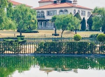 1 · Casa en Fuentes de Las Lomas, La Más Hermosa!