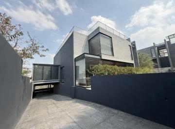 1 · Estrena Casa en Venta en Lomas Country Club