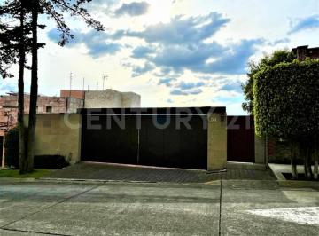 Casa · 380m² · 4 Recámaras · 3 Estacionamientos · Venta Casa Bosques de La Herradura Huixquilucan 11340