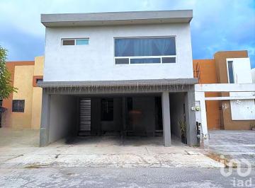 Casa · 161m² · 2 Recámaras · 2 Estacionamientos · Casa Habitación en Venta, Fracc. Paseo de Los Nogales, Santa Rosa. Apodaca, N. L.