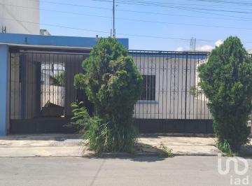 Casa · 130m² · 2 Recámaras · 1 Estacionamiento · Venta de Casa Col Buenos Aires en Monterrey