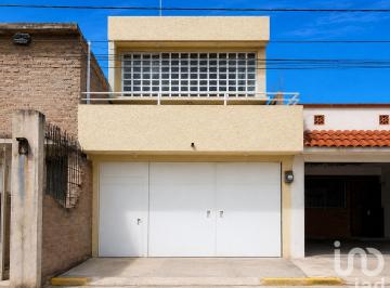 Casa · 135m² · 3 Recámaras · 1 Estacionamiento · Casa en Venta, Bonito San Vicente, Chicoloapan