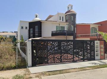 Casa de 4 habitaciones, Puerto Vallarta · Tu Nueva Casa a Menos de 10 Minutos de Playa en Puerto Vallarta