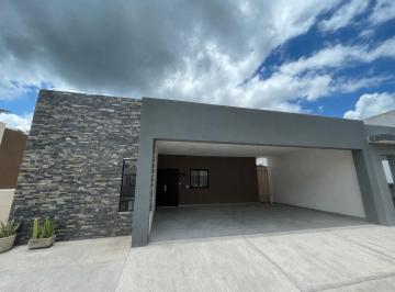 Casa de 3 habitaciones, Santiago · Casa en Renta en Fracc Álamo Sur, Santiago Nl