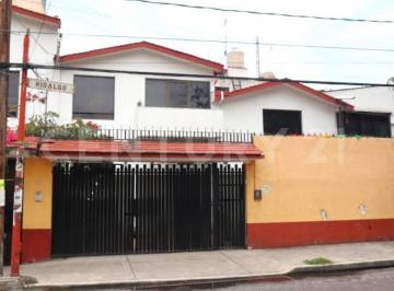 Casa · 324m² · 3 Recámaras · 4 Estacionamientos · Casa en Venta en Condominio en Axotla, Álvaro Obregón, Cdmx