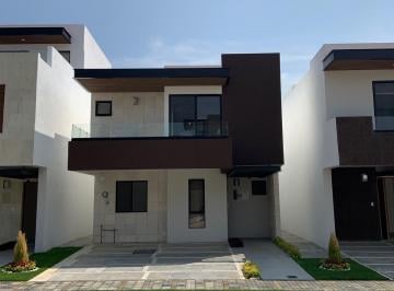 Casa · 163m² · 3 Recámaras · 2 Estacionamientos · Casa en Venta, 3 Recámaras, Alberca en Altaria Residencial, Lomas III, Última, Súper Oferta