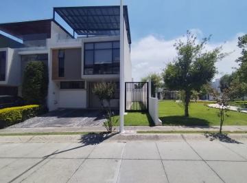 Casa de 4 habitaciones, Tlajomulco de Zúñiga · Casa en Renta en Bellaterra Cumbres Platino $21,500 Mensuales