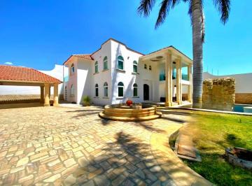 Casa de 4 habitaciones, Tlalixtac de Cabrera · ️se Vende Casa con Amplio Jardin y Alberca en Tlalixtac de Cabrera Oaxaca