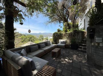 Casa de 3 habitaciones, Valle de Bravo · Casa en Venta en Santa María Ahuatlán, Valle de Bravo
