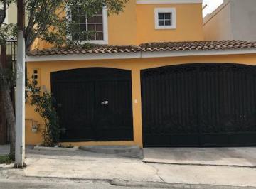 Casa · 149m² · 3 Recámaras · 2 Estacionamientos · Casa en Renta en Paseo de Cumbres