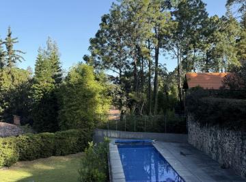 Casa de 4 habitaciones, Valle de Bravo · Casa en Venta en Avándaro Valle de Bravo