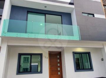 Casa de 4 habitaciones, Zapopan · Casa en Venta en Nuevo México